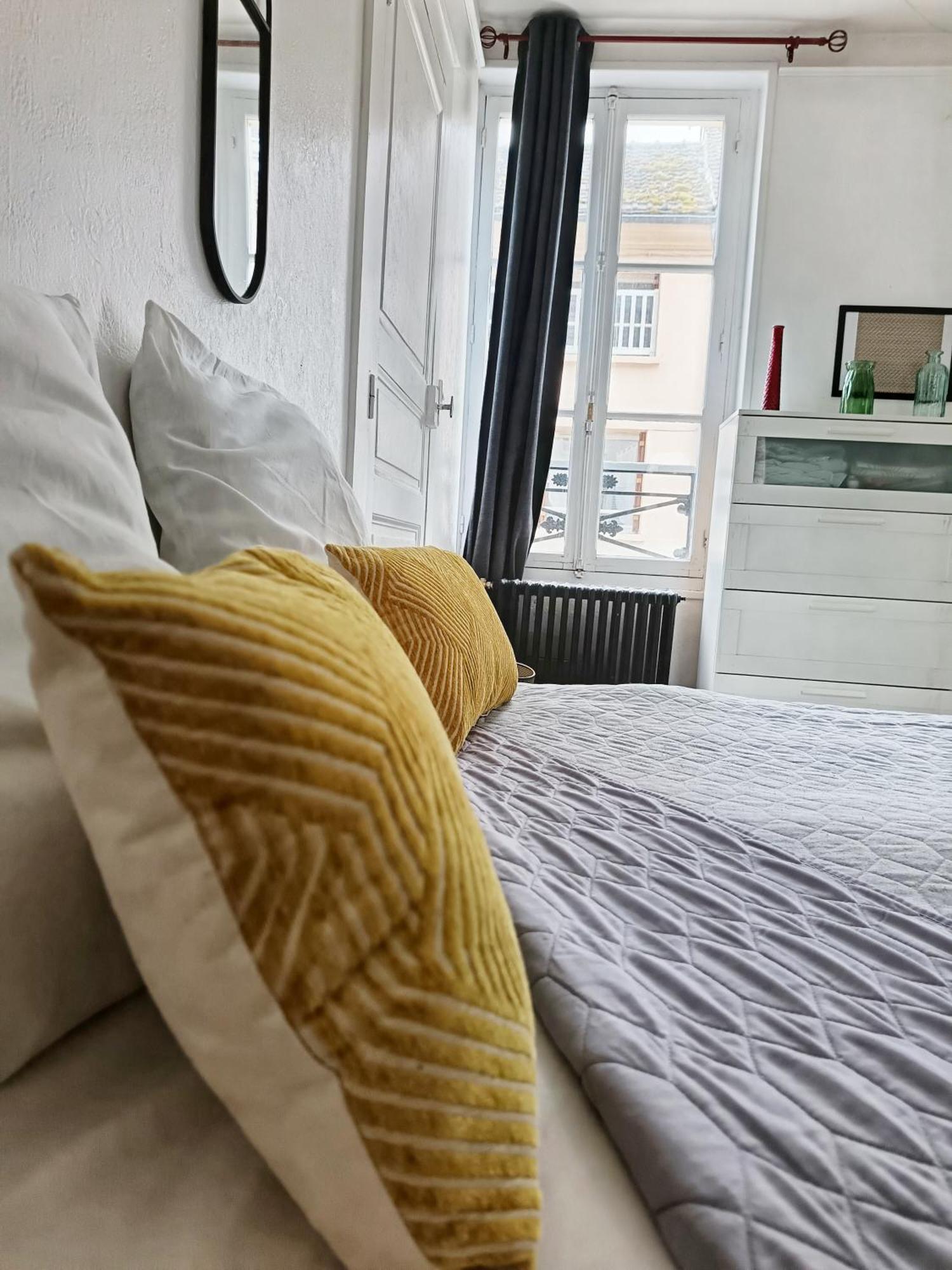 Rooms Home Csm Suites Privees Entre Paris Et Reims Charly-sur-Marne Екстериор снимка